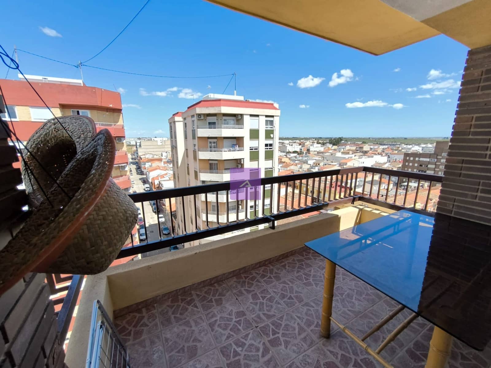 3 bedroom Flat for sale in Alginet with garage - € 172,000 (Ref: 9502950)