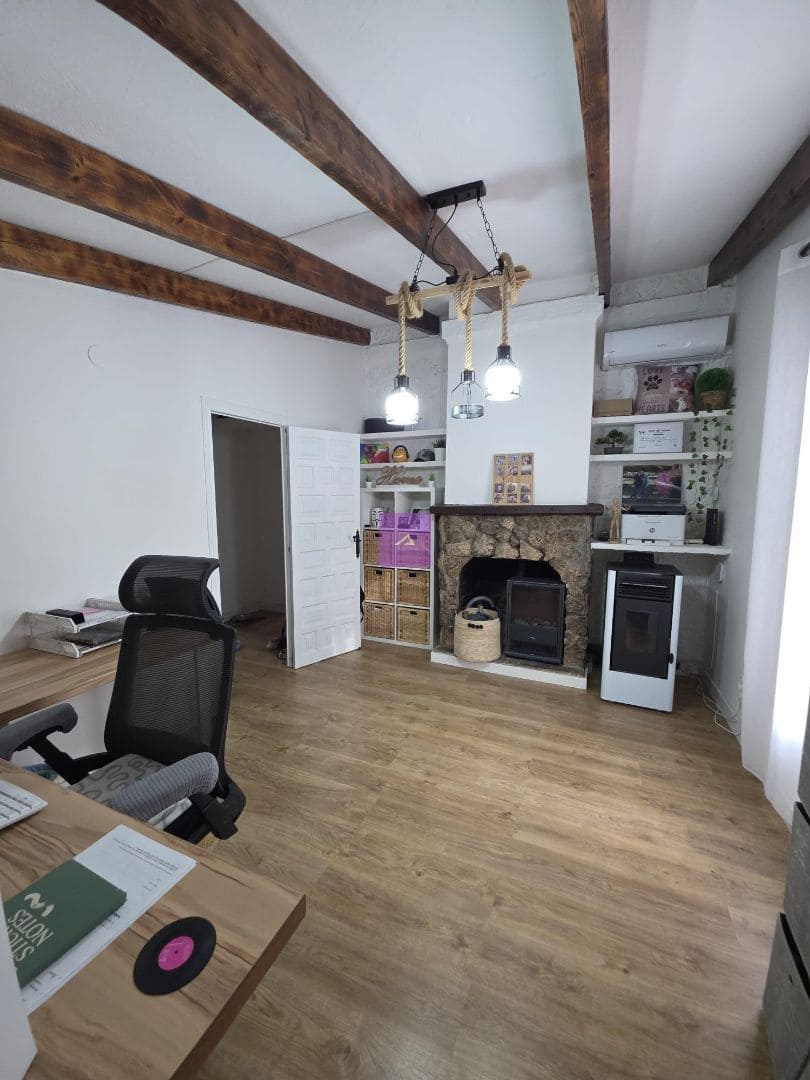 Chalet de 3 habitaciones en Godelleta en venta con piscina garaje - 215.000 € (Ref: 9510260)