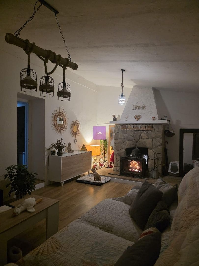 Chalet de 3 habitaciones en Godelleta en venta con piscina garaje - 215.000 € (Ref: 9510260)