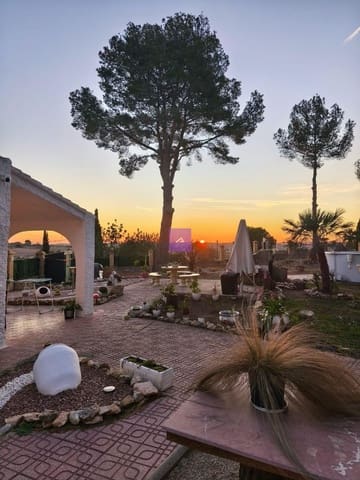 Chalet de 3 habitaciones en Godelleta en venta con piscina garaje - 215.000 € (Ref: 9510260)