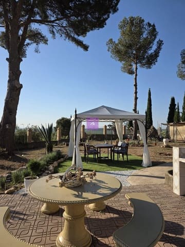 Chalet de 3 habitaciones en Godelleta en venta con piscina garaje - 215.000 € (Ref: 9510260)