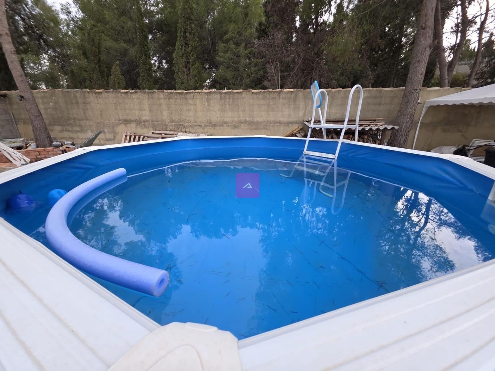 Chalet de 3 habitaciones en Godelleta en venta con piscina garaje - 215.000 € (Ref: 9510260)
