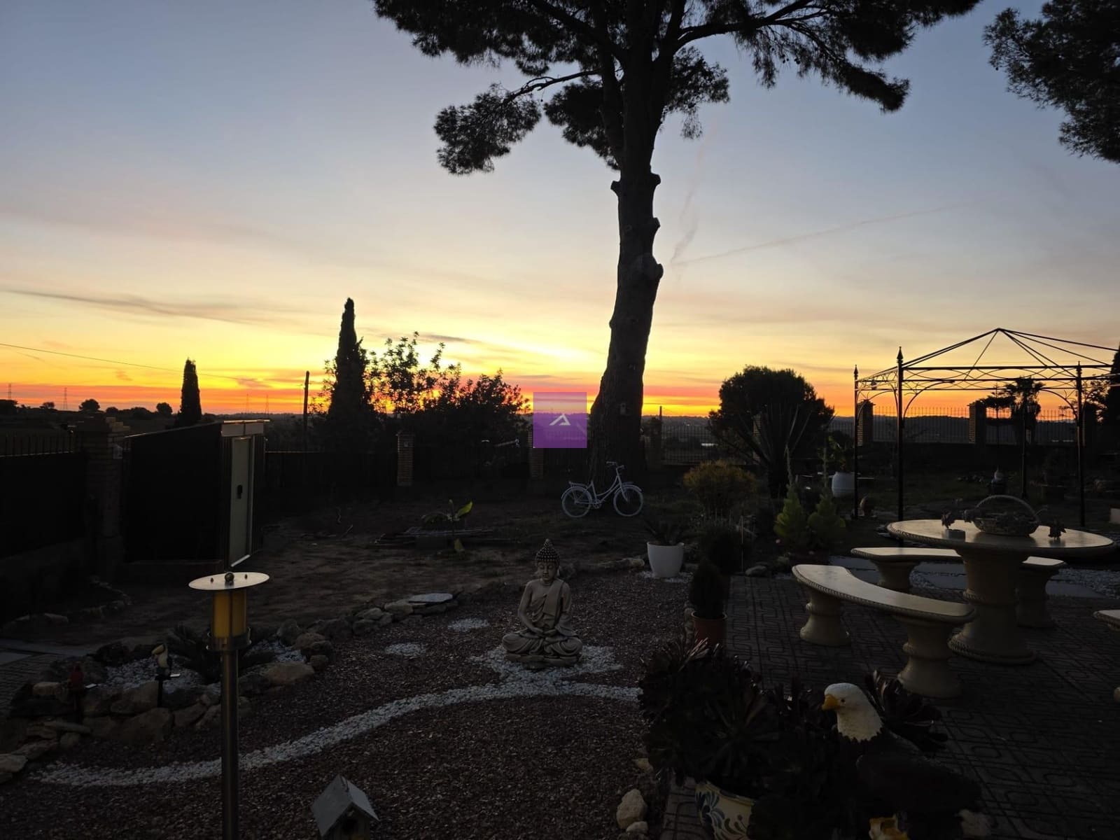 Chalet de 3 habitaciones en Godelleta en venta con piscina garaje - 215.000 € (Ref: 9510260)