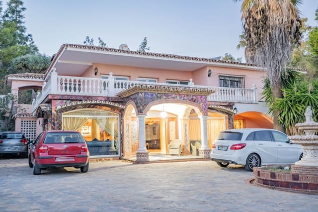 6 Zimmer Villa zu verkaufen in Benalmádena pueblo, Benalmádena mit Pool Garage - 1.490.000 € (Ref: 7991326)
