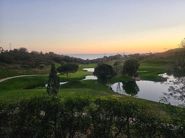 4 soveværelse Villa til salg i Calahonda, Mijas med swimmingpool garage - € 899.000 (Ref: 8782356)