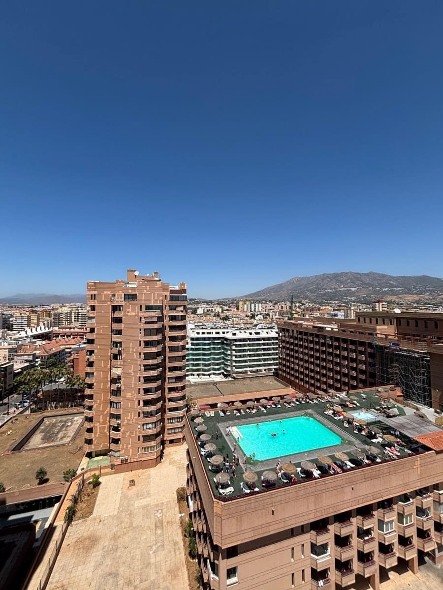 1 bedroom Apartment for sale in Fuengirola with pool - € 285,000 (Ref: 8936283)