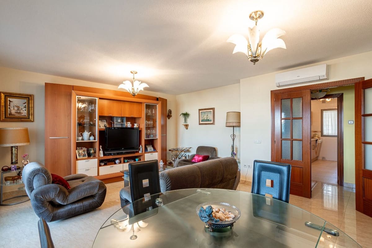 Apartamento de 3 habitaciones en Fuengirola en venta con piscina garaje - 599.000 € (Ref: 9190346)