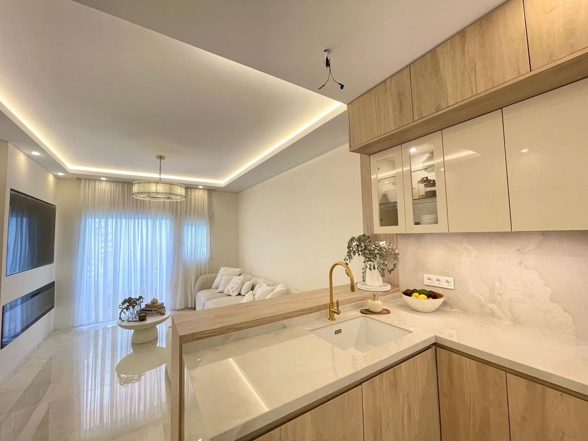 2 quarto Casa em Banda para venda em Fuengirola - 575 000 € (Ref: 9288432)