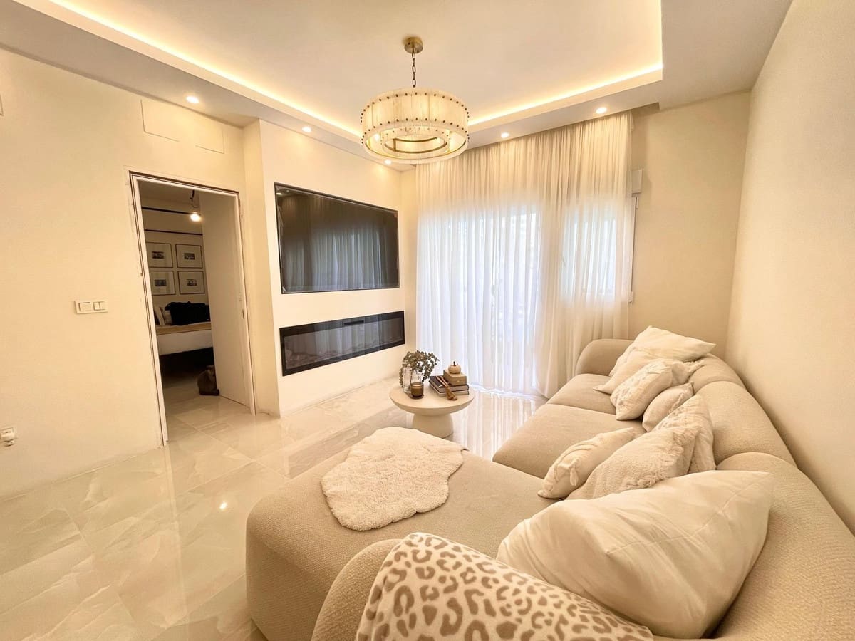 2 quarto Casa em Banda para venda em Fuengirola - 575 000 € (Ref: 9288432)