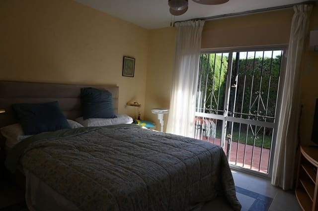 Chalet de 4 habitaciones en Mijas en venta con piscina garaje - 659.000 € (Ref: 9444779)