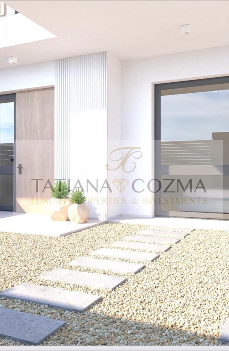 4 soveværelse Rækkehus til salg i Rafelbunyol med garage - € 385.000 (Ref: 9484055)