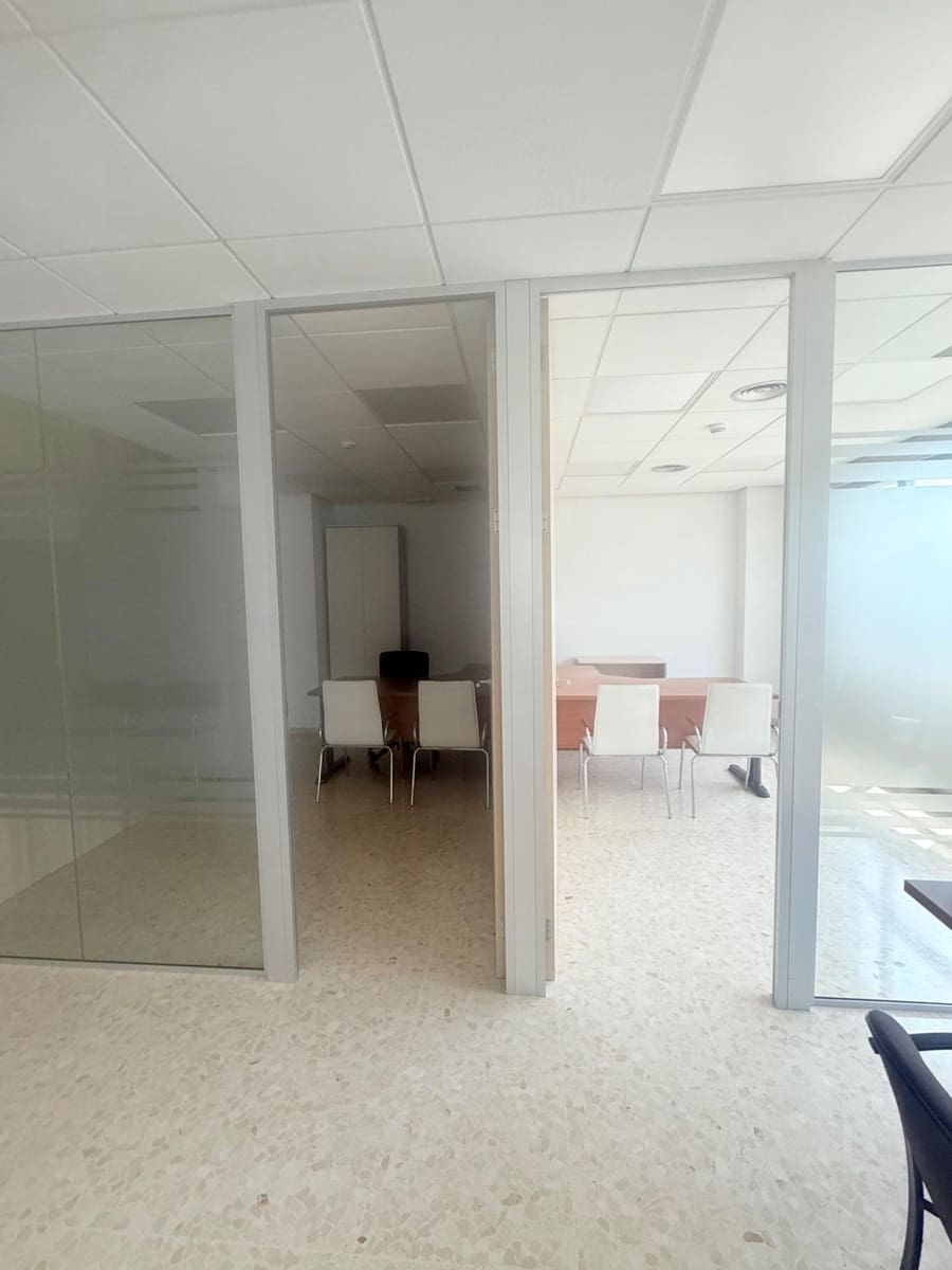 Office for rent in Alfafar - € 1,000 (Ref: 9484056)