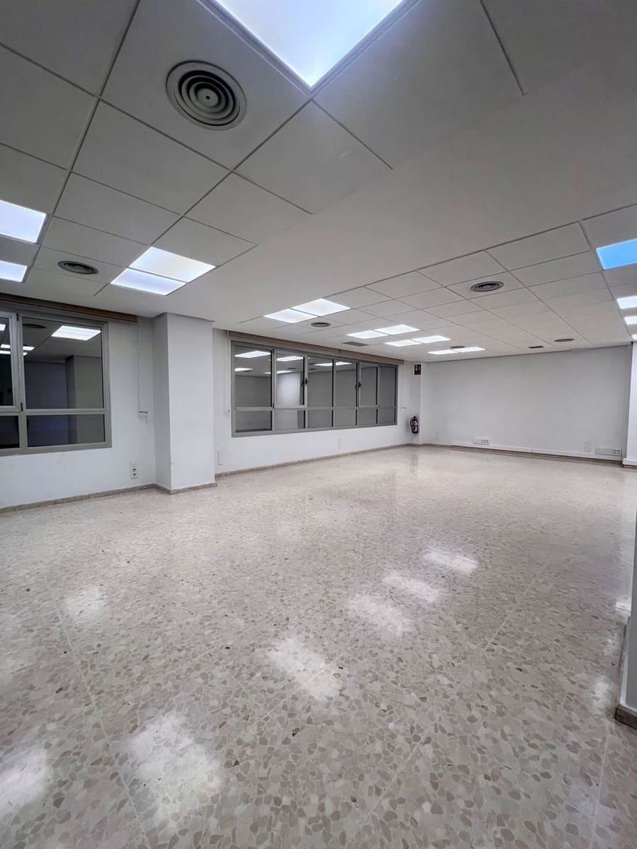 Office for rent in Alfafar - € 1,000 (Ref: 9484056)