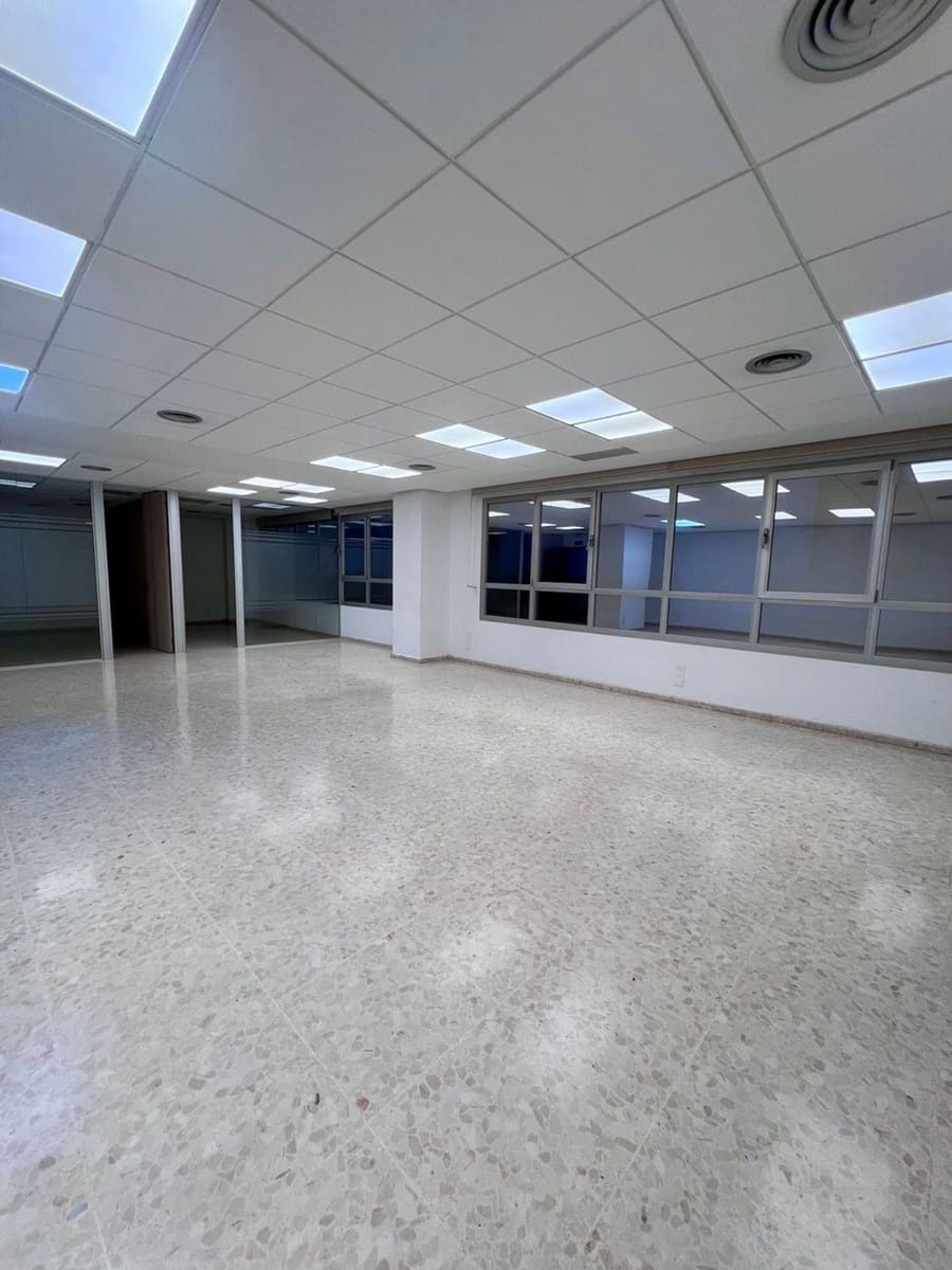 Office for rent in Alfafar - € 1,000 (Ref: 9484056)