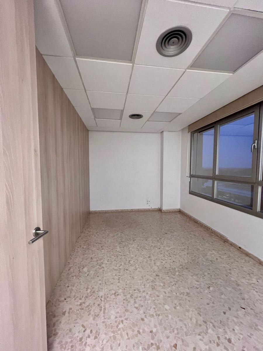 Office for rent in Alfafar - € 1,000 (Ref: 9484056)