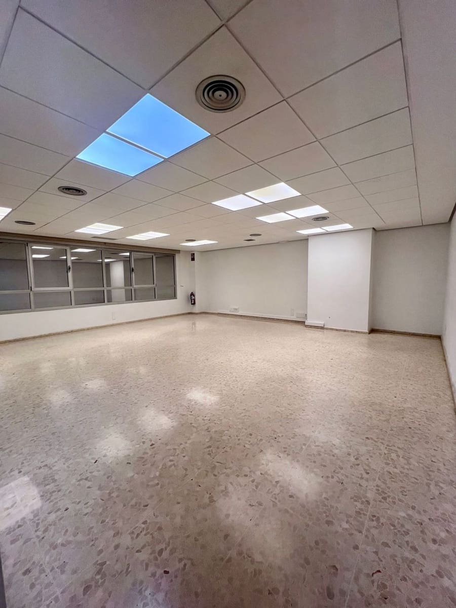 Office for rent in Alfafar - € 1,000 (Ref: 9484056)