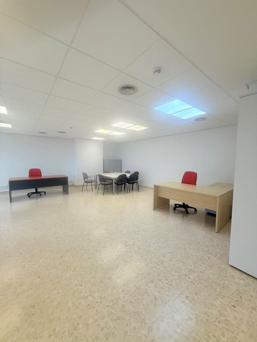 Office for rent in Alfafar - € 1,000 (Ref: 9484056)