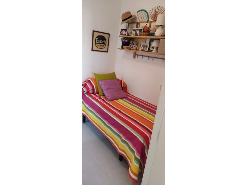 Studio for sale in Denia with pool garage - € 170,000 (Ref: 10042726)