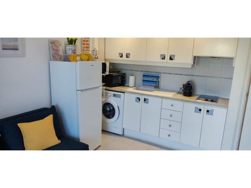 Studio for sale in Denia with pool garage - € 170,000 (Ref: 10042726)