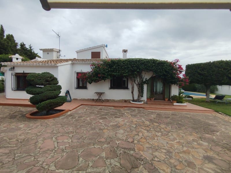 4 soverom Villa til salgs i Denia med svømmebasseng garasje - € 620 000 (Ref: 10048955)