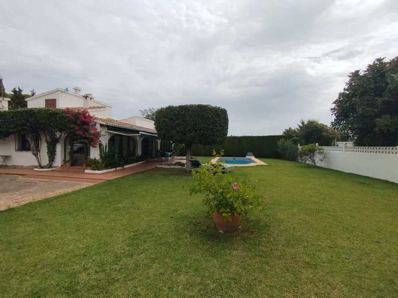 4 soverom Villa til salgs i Denia med svømmebasseng garasje - € 620 000 (Ref: 10048955)