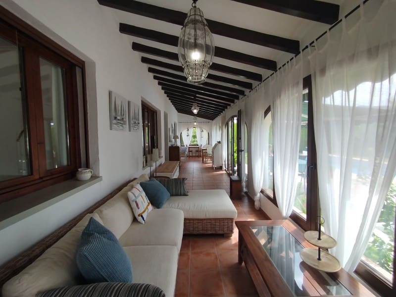 4 soverom Villa til salgs i Denia med svømmebasseng garasje - € 620 000 (Ref: 10048955)