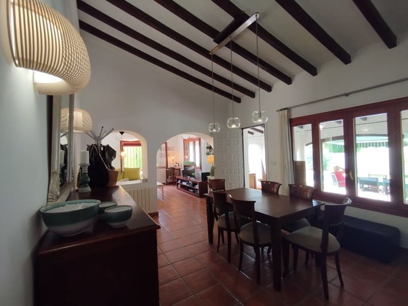 4 soverom Villa til salgs i Denia med svømmebasseng garasje - € 620 000 (Ref: 10048955)