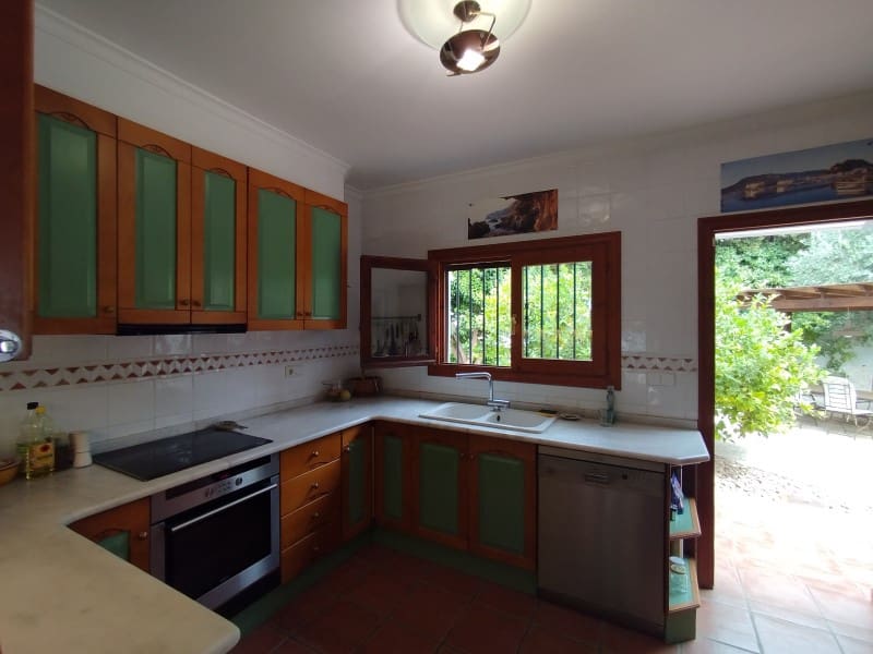 4 soverom Villa til salgs i Denia med svømmebasseng garasje - € 620 000 (Ref: 10048955)