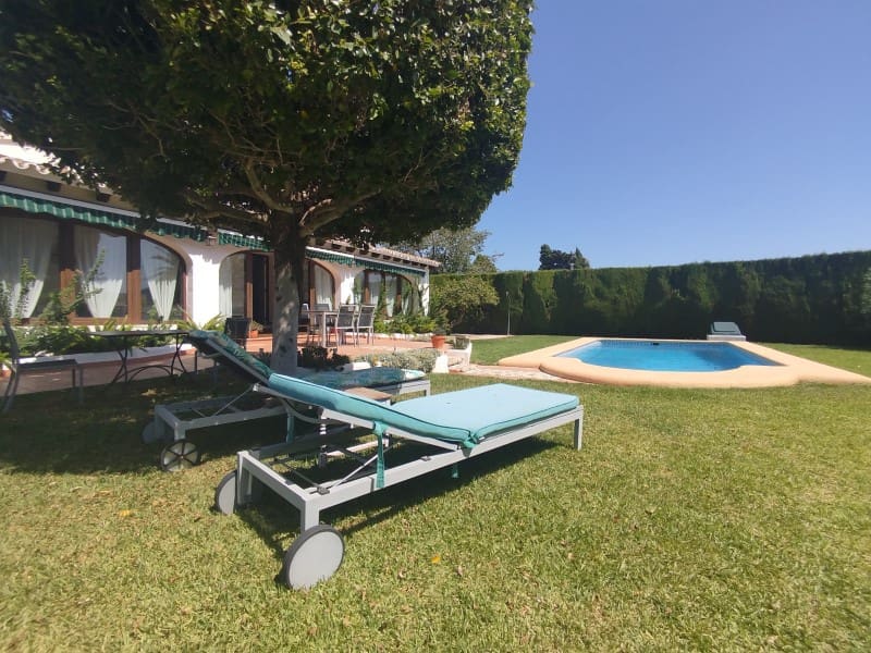 4 bedroom Villa for sale in Denia with pool garage - € 620,000 (Ref: 10048955)