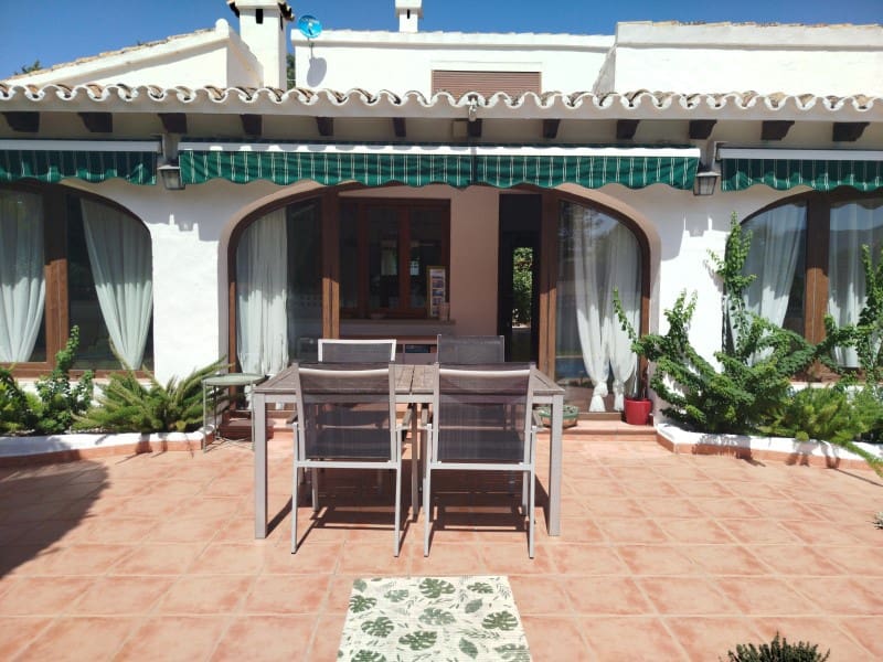 4 bedroom Villa for sale in Denia with pool garage - € 620,000 (Ref: 10048955)