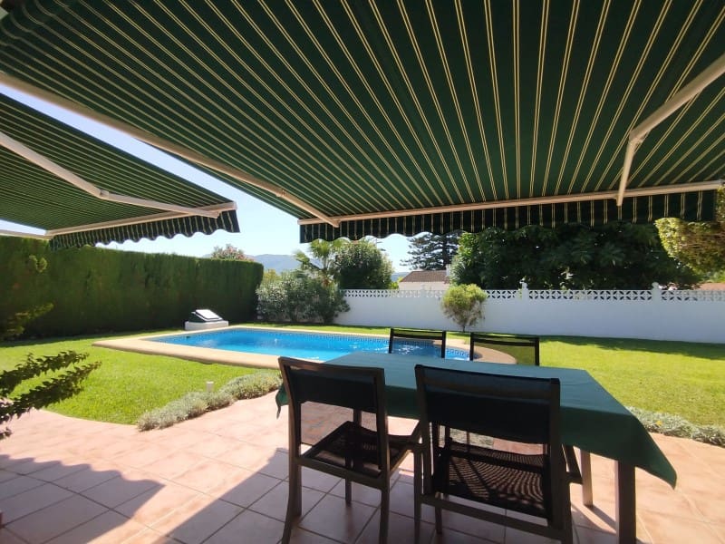 4 bedroom Villa for sale in Denia with pool garage - € 620,000 (Ref: 10048955)