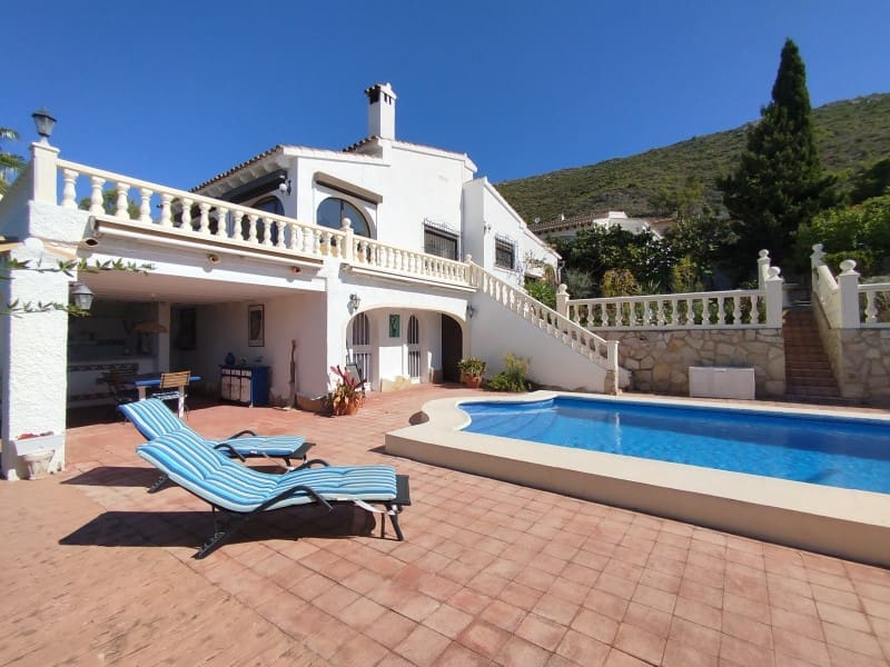 4 slaapkamer Villa te koop in Javea / Xabia met zwembad garage - € 629.000 (Ref: 10115623)