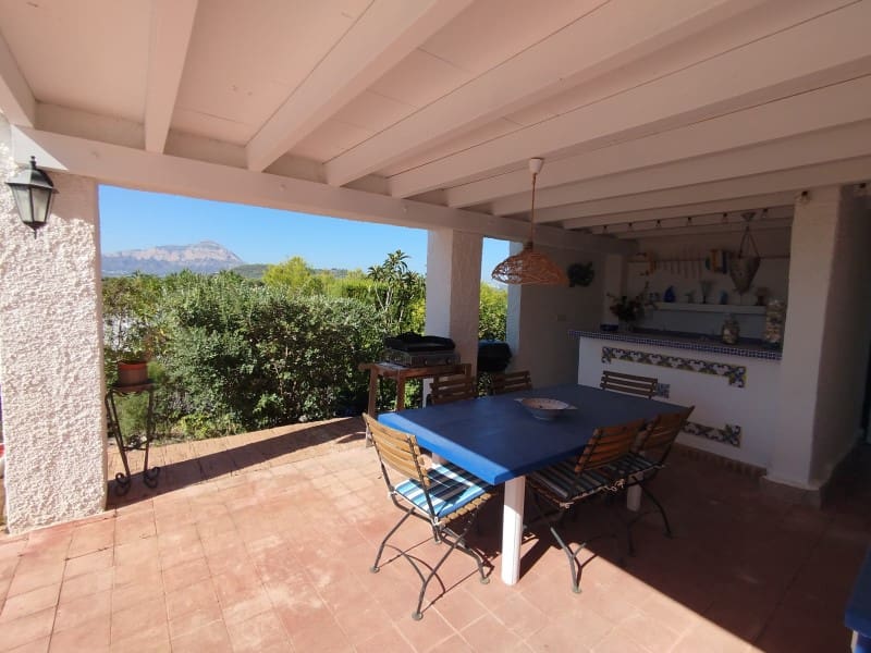 4 slaapkamer Villa te koop in Javea / Xabia met zwembad garage - € 629.000 (Ref: 10115623)