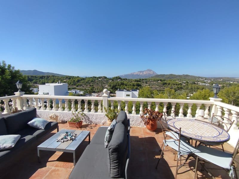 4 slaapkamer Villa te koop in Javea / Xabia met zwembad garage - € 629.000 (Ref: 10115623)