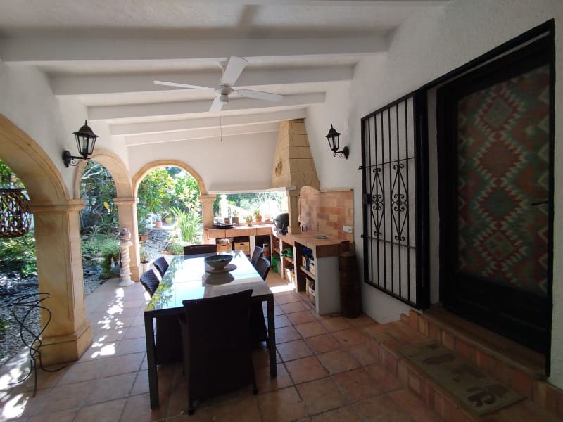 4 slaapkamer Villa te koop in Javea / Xabia met zwembad garage - € 629.000 (Ref: 10115623)