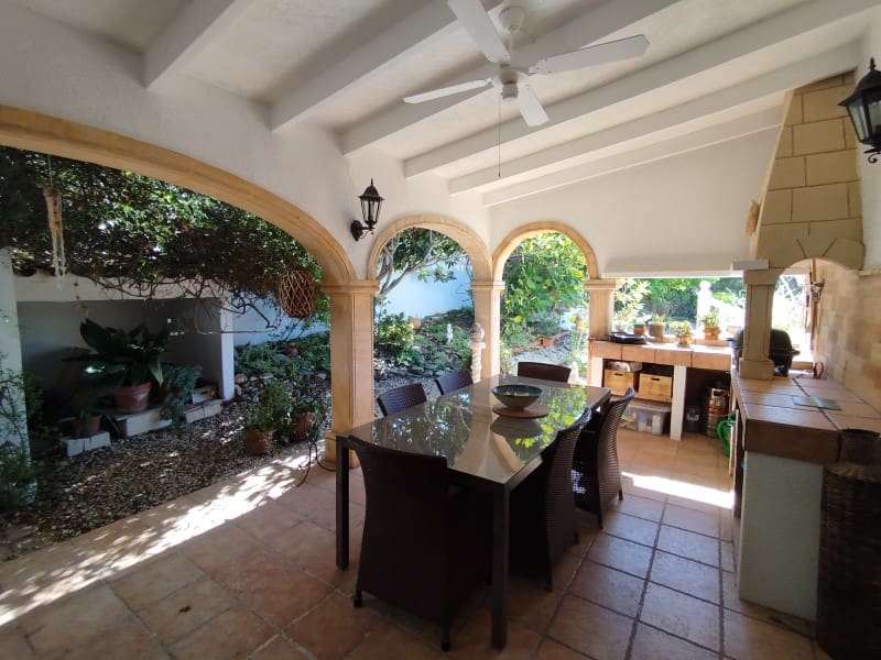 4 slaapkamer Villa te koop in Javea / Xabia met zwembad garage - € 629.000 (Ref: 10115623)
