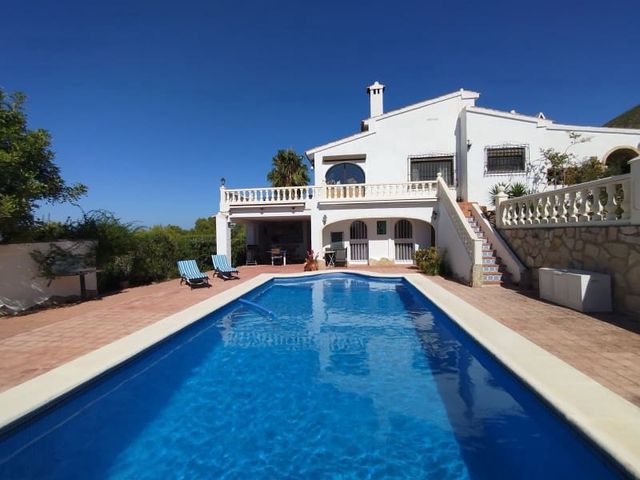 4 makuuhuone Huvila myytävänä paikassa Cap Martí - El Tossalet - Pinomar, Javea / Xàbia mukana uima-altaan 
autotalli - 629 000 € (Ref: 10115623)