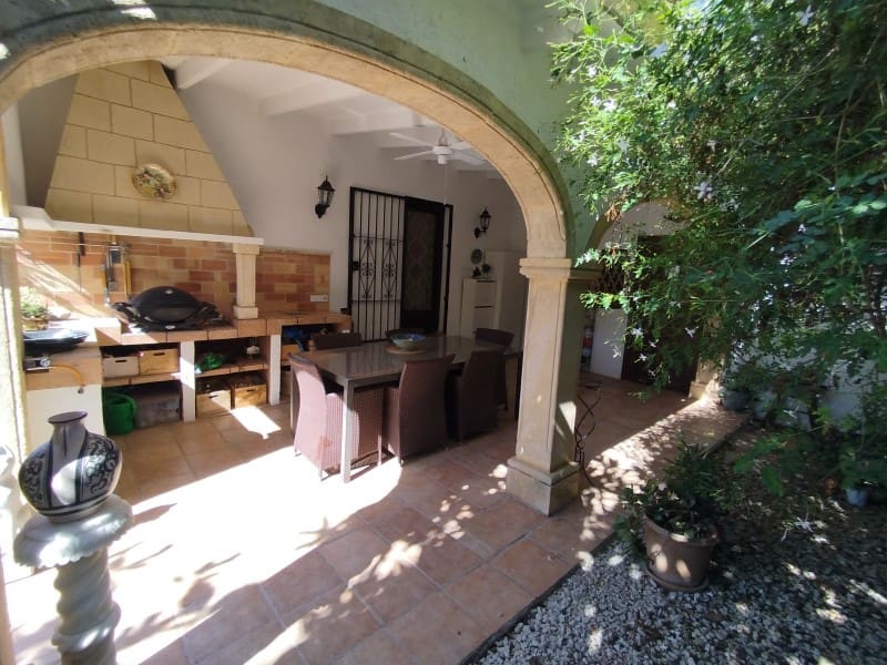 4 slaapkamer Villa te koop in Javea / Xabia met zwembad garage - € 629.000 (Ref: 10115623)
