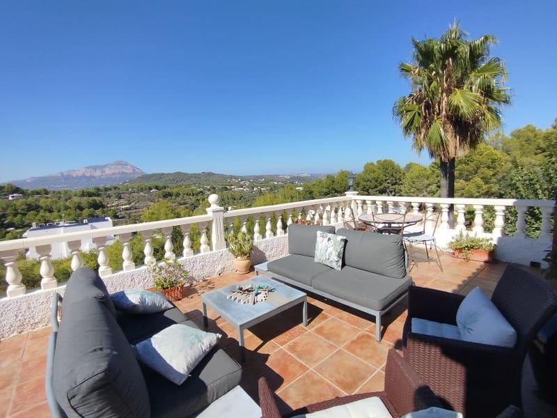 4 slaapkamer Villa te koop in Javea / Xabia met zwembad garage - € 629.000 (Ref: 10115623)