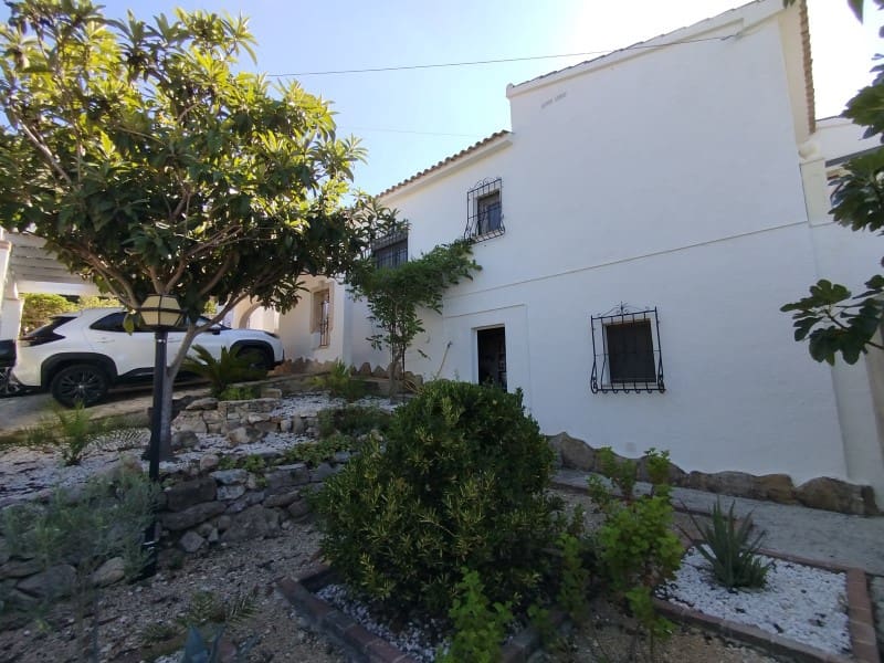 4 slaapkamer Villa te koop in Javea / Xabia met zwembad garage - € 629.000 (Ref: 10115623)