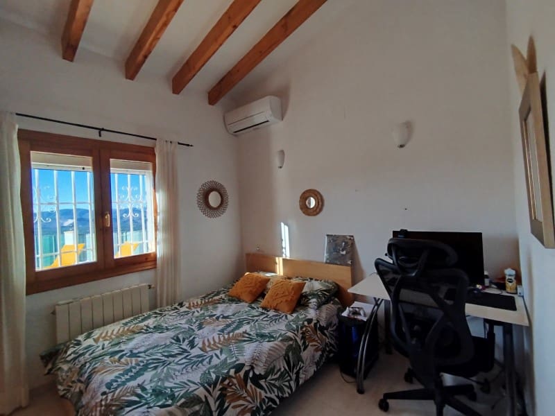 2 bedroom Villa for sale in Denia with pool garage - € 450,000 (Ref: 9491728)