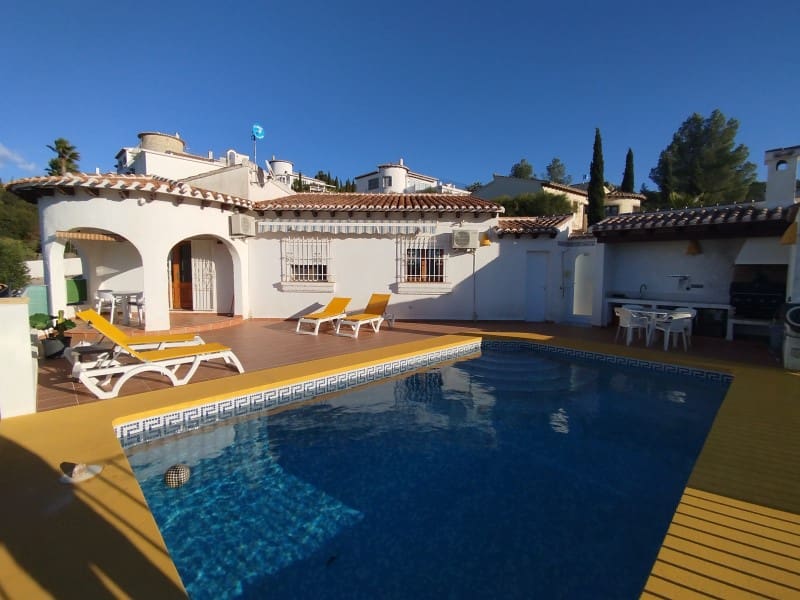 2 bedroom Villa for sale in Denia with pool garage - € 450,000 (Ref: 9491728)