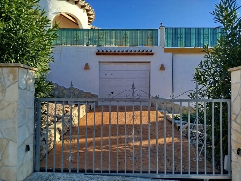 2 bedroom Villa for sale in Denia with pool garage - € 450,000 (Ref: 9491728)