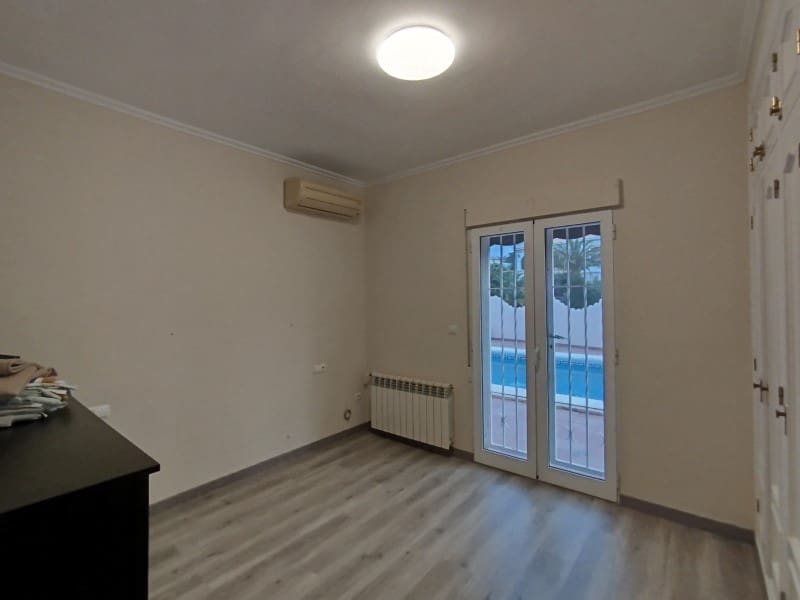 3 soverom Villa til salgs i Rafol de Almunia med svømmebasseng - € 399 000 (Ref: 9491731)