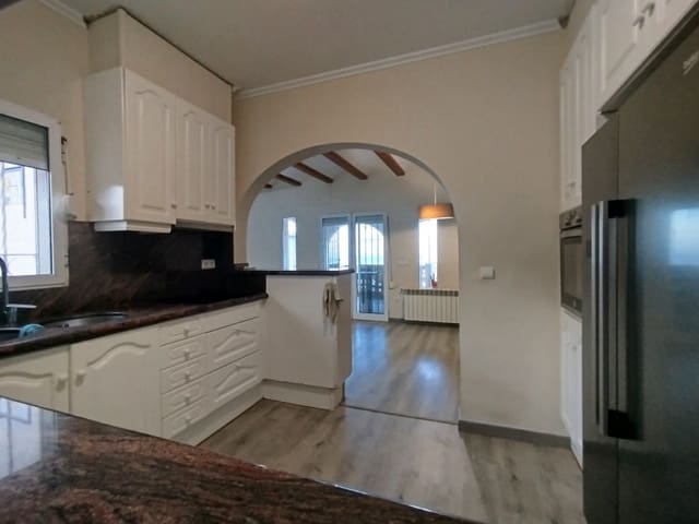 3 soverom Villa til salgs i Ráfol de Almunia med svømmebasseng - € 399 000 (Ref: 9491731)