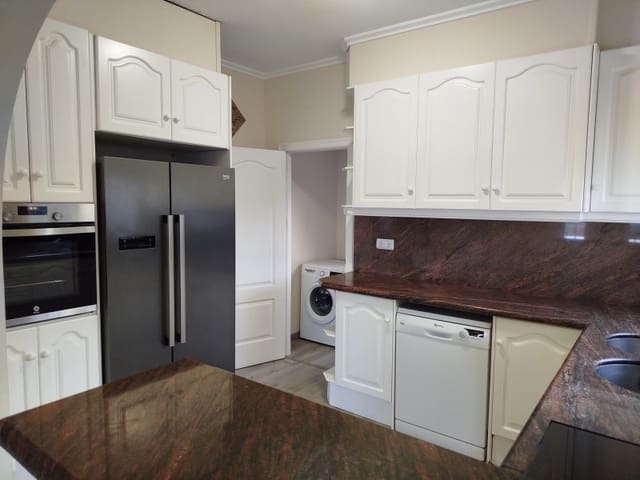 3 soverom Villa til salgs i Ráfol de Almunia med svømmebasseng - € 399 000 (Ref: 9491731)