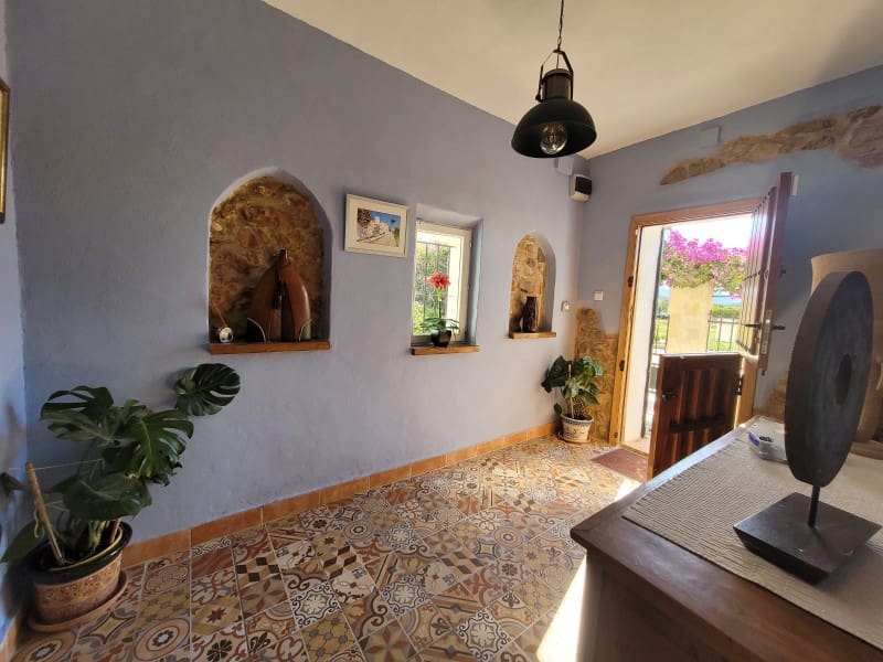 5 sypialnia Finka/Dom wiejski na sprzedaż w Oliva z basenem garażem - 549 000 € (Ref: 9491732)