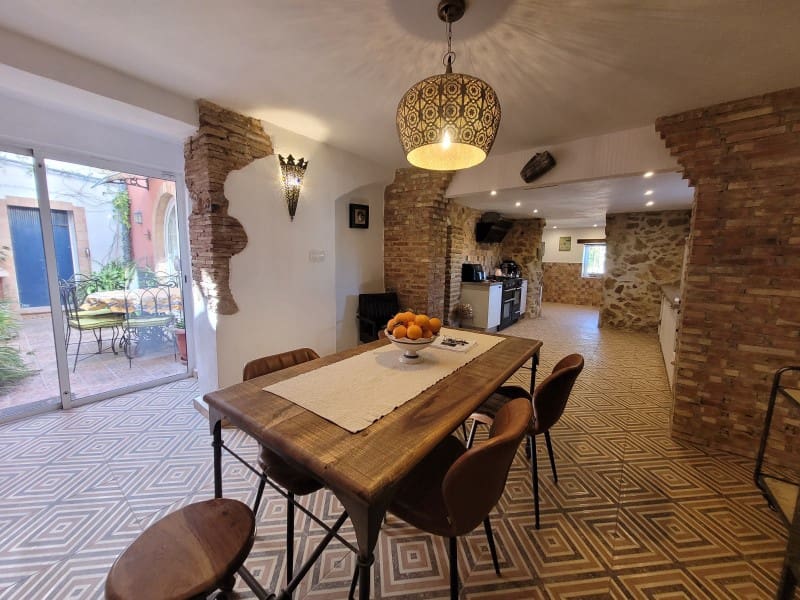 5 sypialnia Finka/Dom wiejski na sprzedaż w Oliva z basenem garażem - 549 000 € (Ref: 9491732)