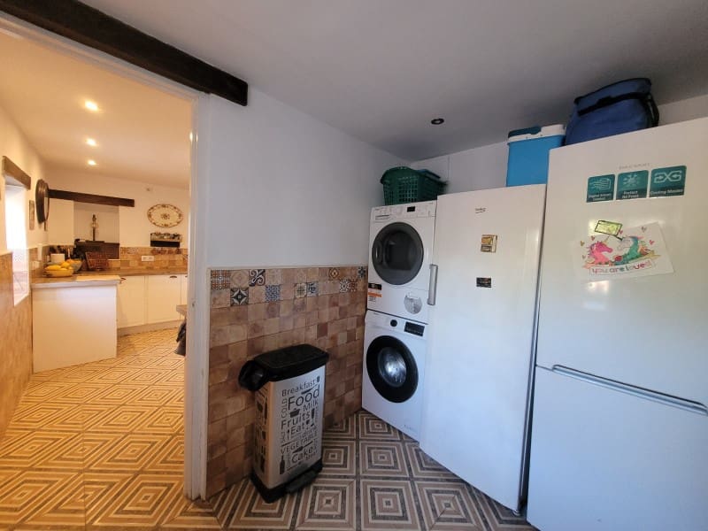 5 sypialnia Finka/Dom wiejski na sprzedaż w Oliva z basenem garażem - 549 000 € (Ref: 9491732)