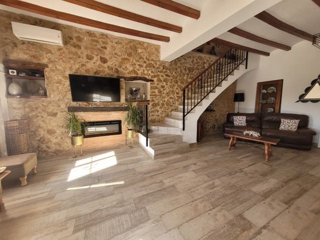 5 sypialnia Finka/Dom wiejski na sprzedaż w Oliva Pueblo, Oliva z basenem garażem - 549 000 € (Ref: 9491732)